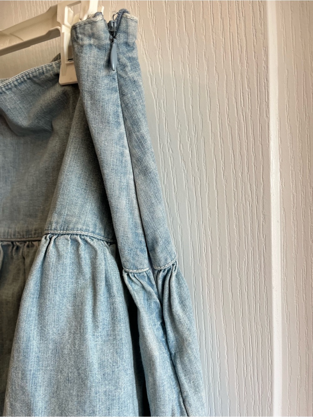 Vintage CHAPS Denim Tiered Prairie Mini Skirt - 100% Cotton Light Wash Size 12 - Picture 7 of 8